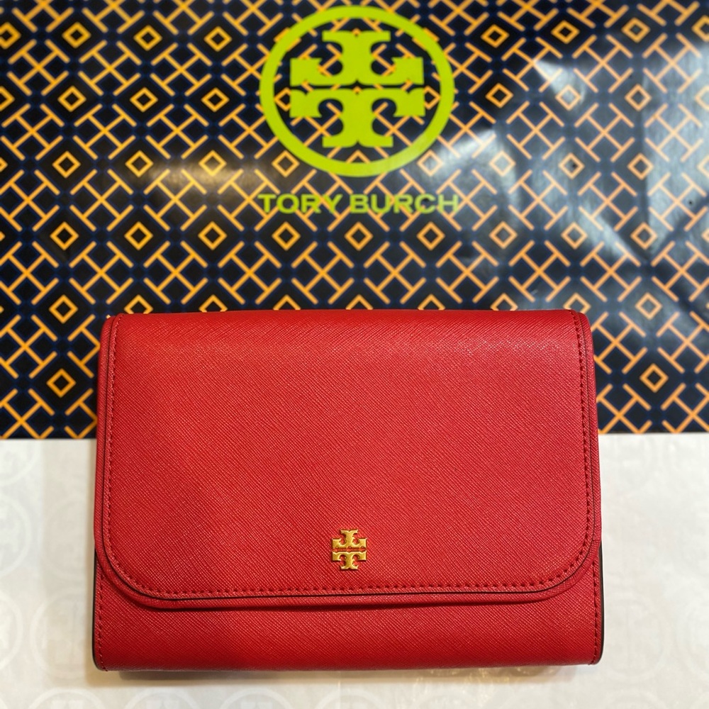 NWT! Tory Burch Emerson Chain Wallet Bearberry